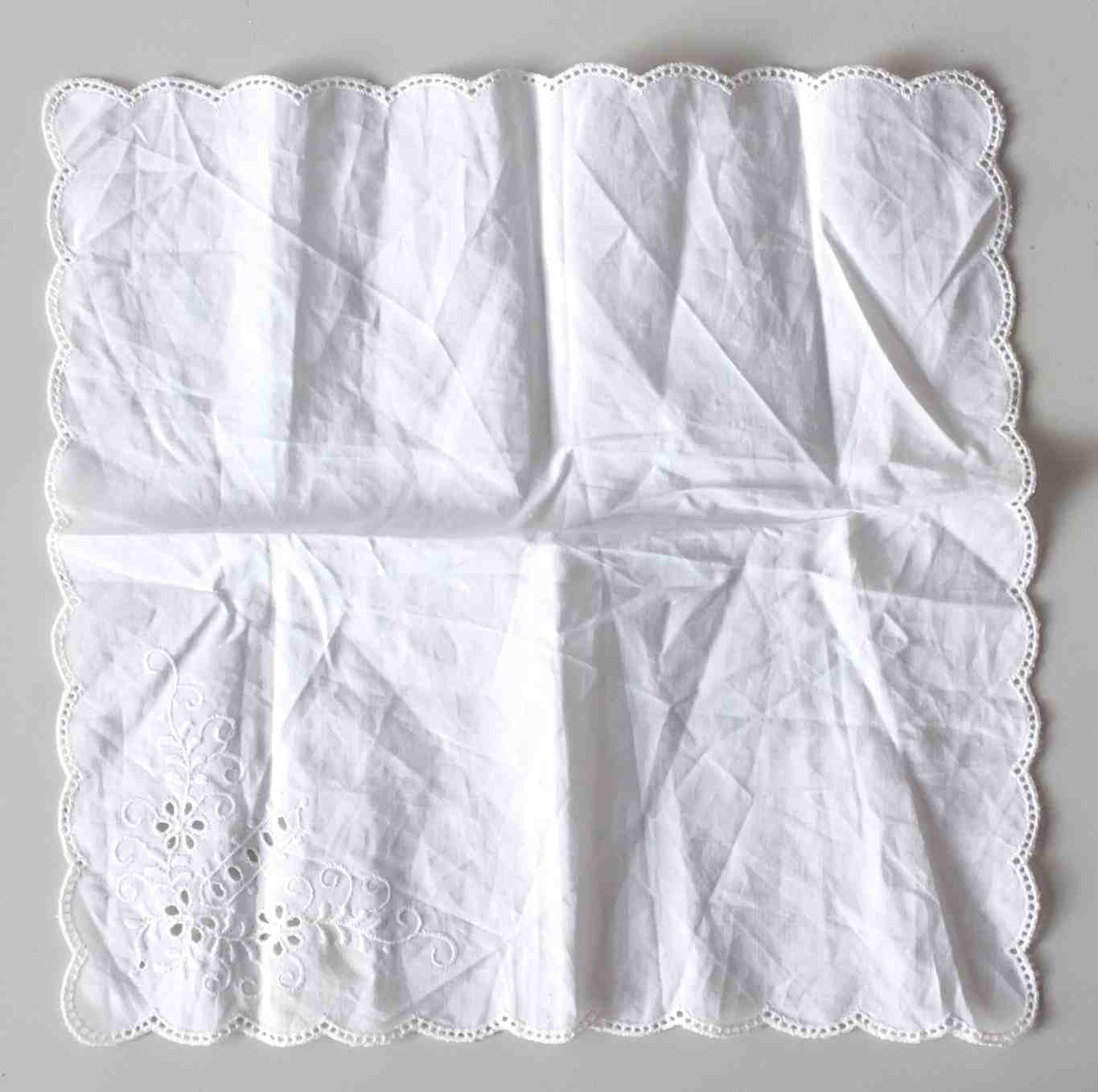 Taschentuch ca.  24,5x 24,5 cm mit Anhkelrand