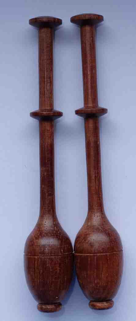 Paar Klppel ca 10,2 cm lang dunkles Holz